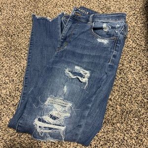 Distressed High Rise Jegging Crop